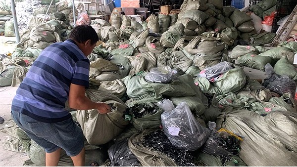 51漫画在线免费观看回收行業潛力巨大，梯階利用勢在必行