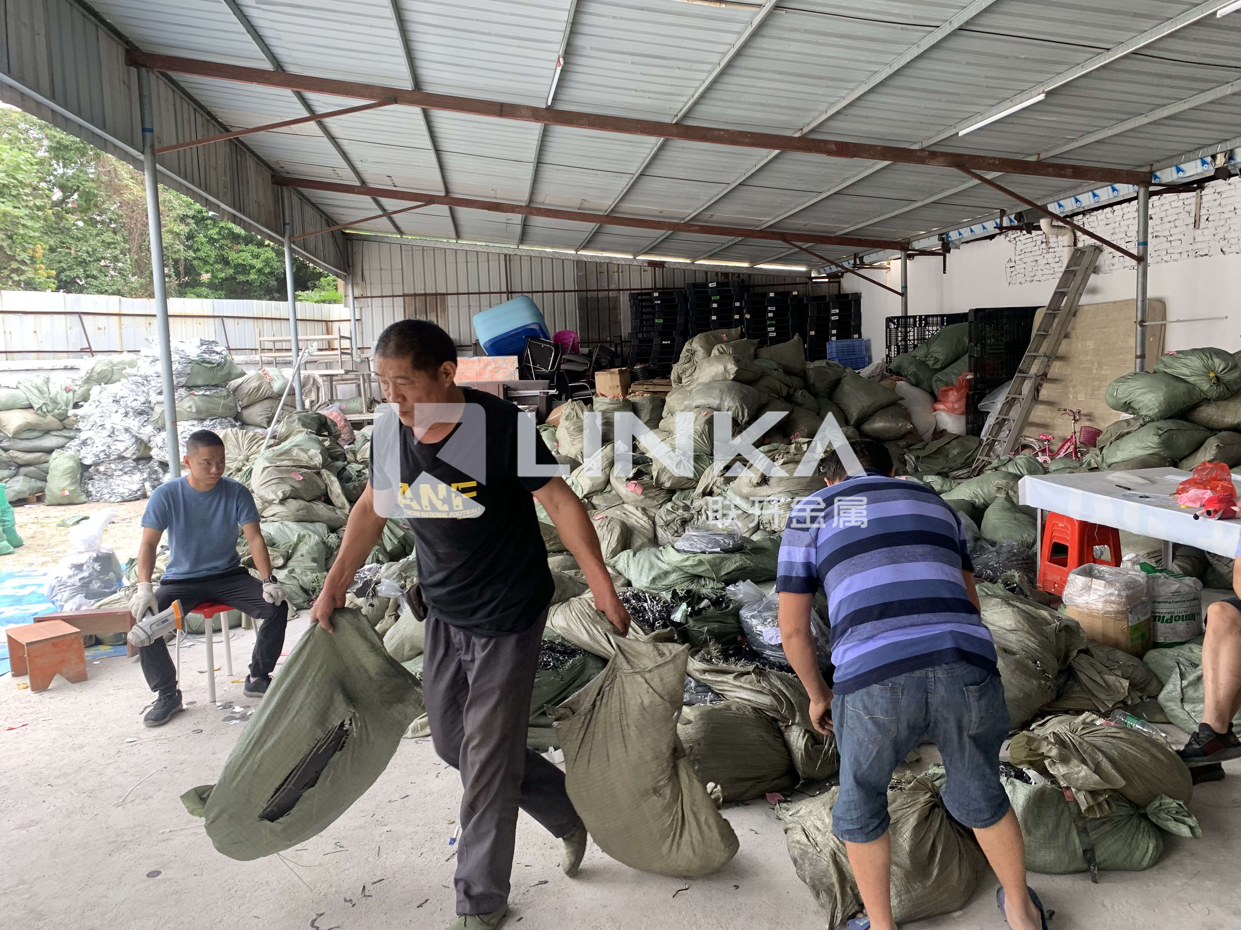 東莞51漫画在线免费观看回收廠家細述蓄電池的維護保養方式